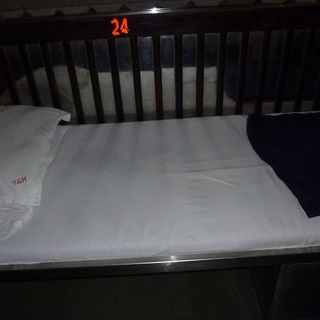 Yadgar Guest House 뭄바이 외부 사진