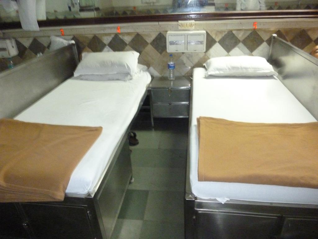 Yadgar Guest House 뭄바이 외부 사진