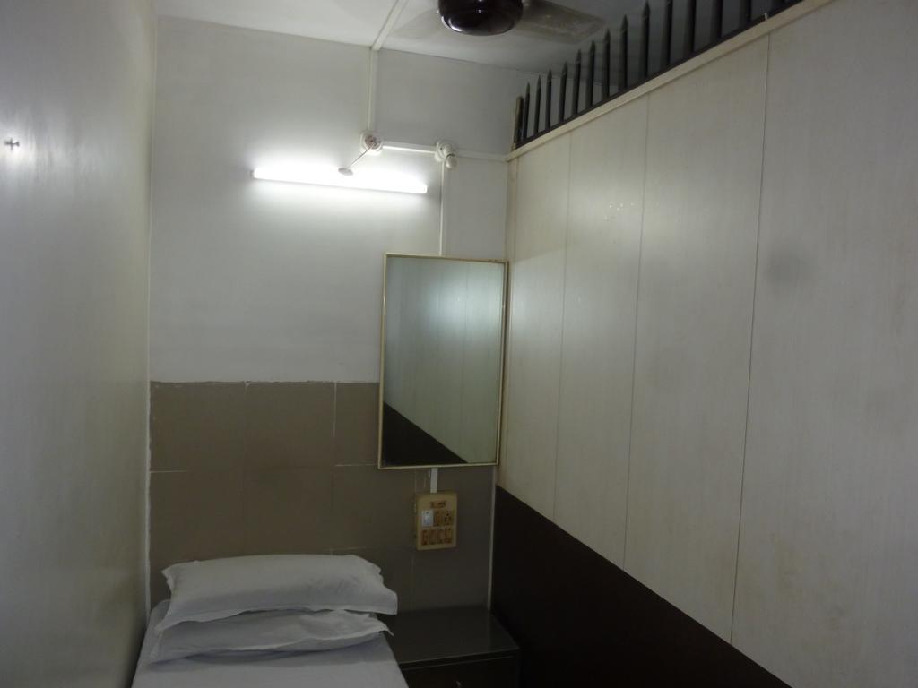 Yadgar Guest House 뭄바이 외부 사진