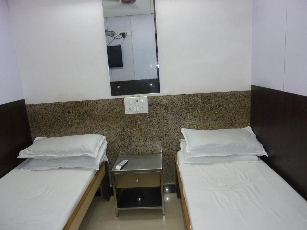 Yadgar Guest House 뭄바이 외부 사진