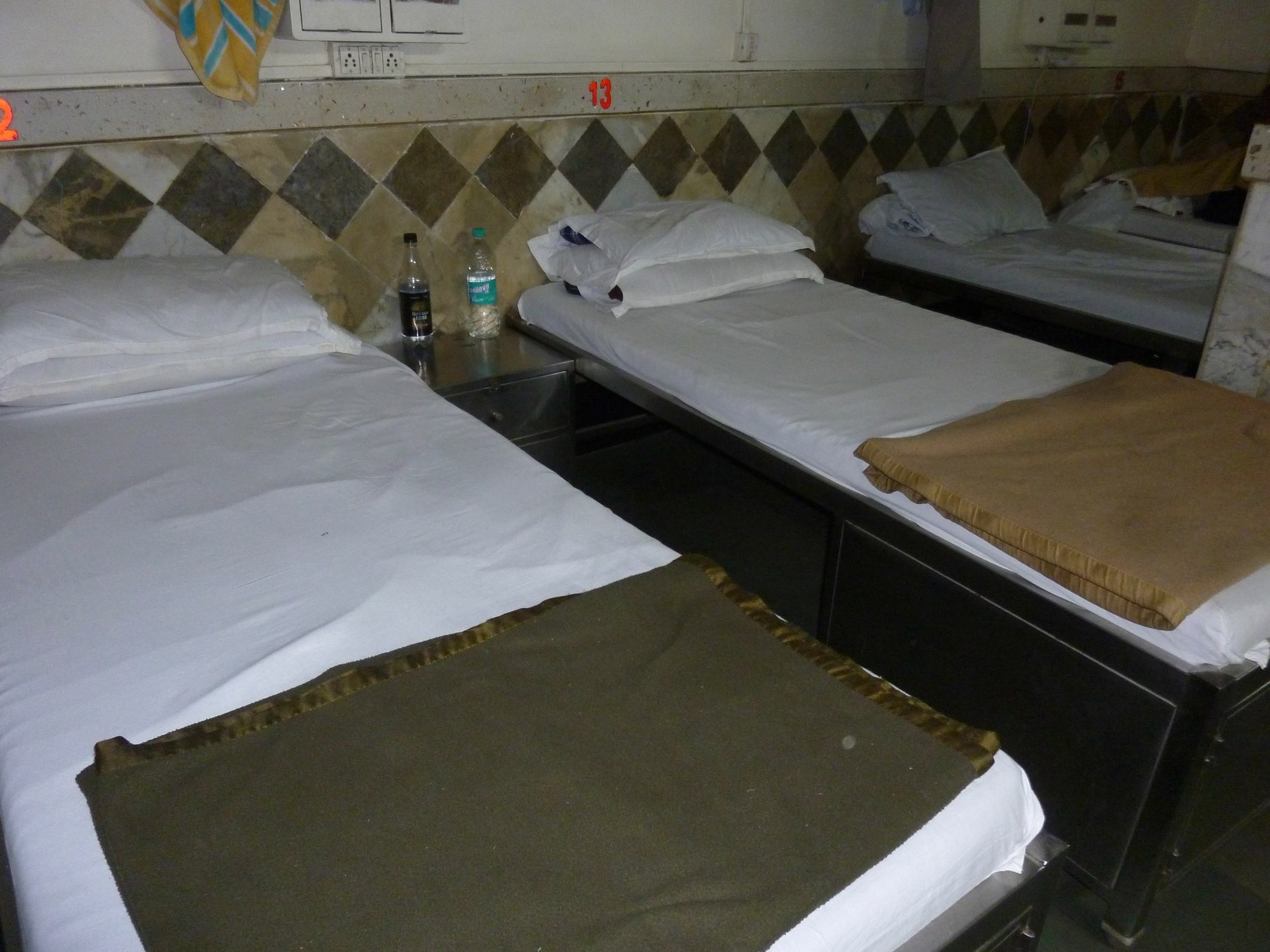 Yadgar Guest House 뭄바이 외부 사진
